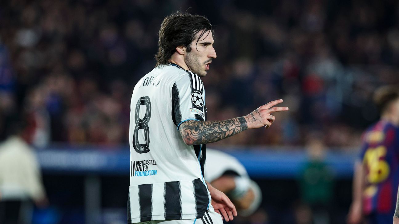 Sandro Tonali sustains injury during Newcastle defeat prior to Italy playoff. 1
