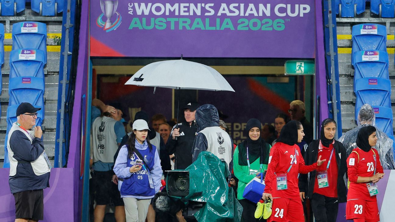 Trump calls on Australia to grant asylum to Iran's players participating in the Asian Cup. 1