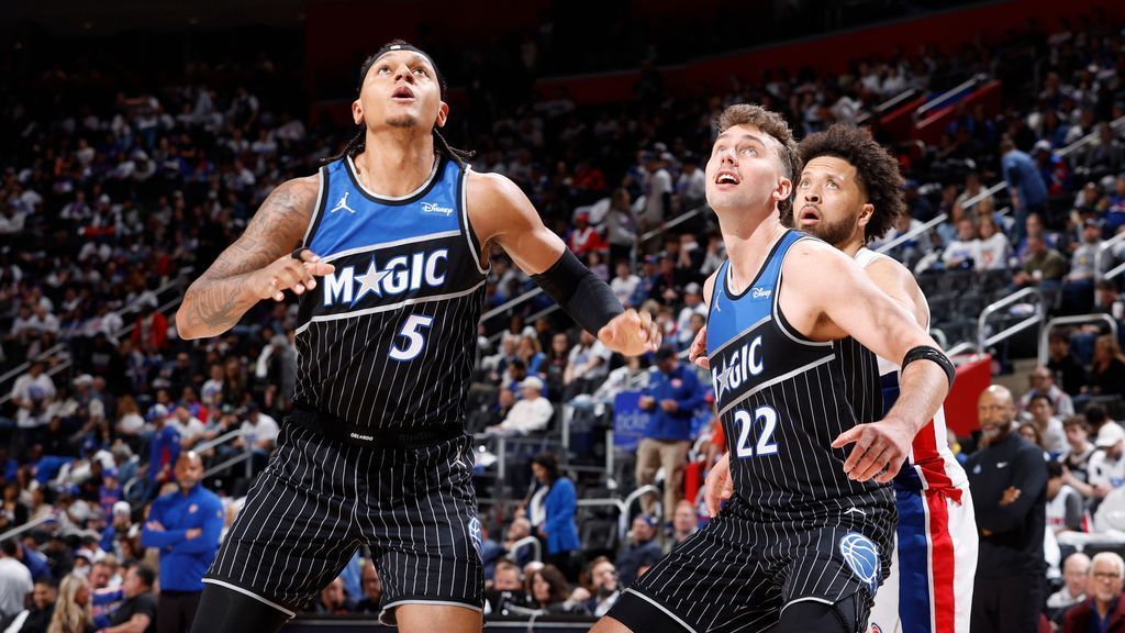 Magic surprise top-seeded Pistons with victory in Game 1 1