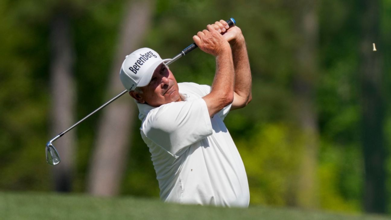 Quadruple bogey ends Fred Couples' stay among Masters leaders Quadruple bogey concludes Fred Couples' time near the top of the Masters leaderboard. 1