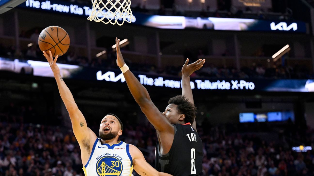 Stephen Curry puts up 29 in return, nearly hands Warriors win Stephen Curry scores 29 in comeback, almost secures victory for Warriors 1