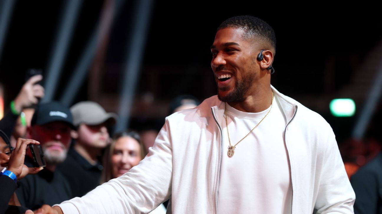 Deontay Wilder tells Anthony Joshua 'let's do it' -- the fight makes perfect sense Deontay Wilder invites Anthony Joshua to face him, stating the matchup is logical. 1