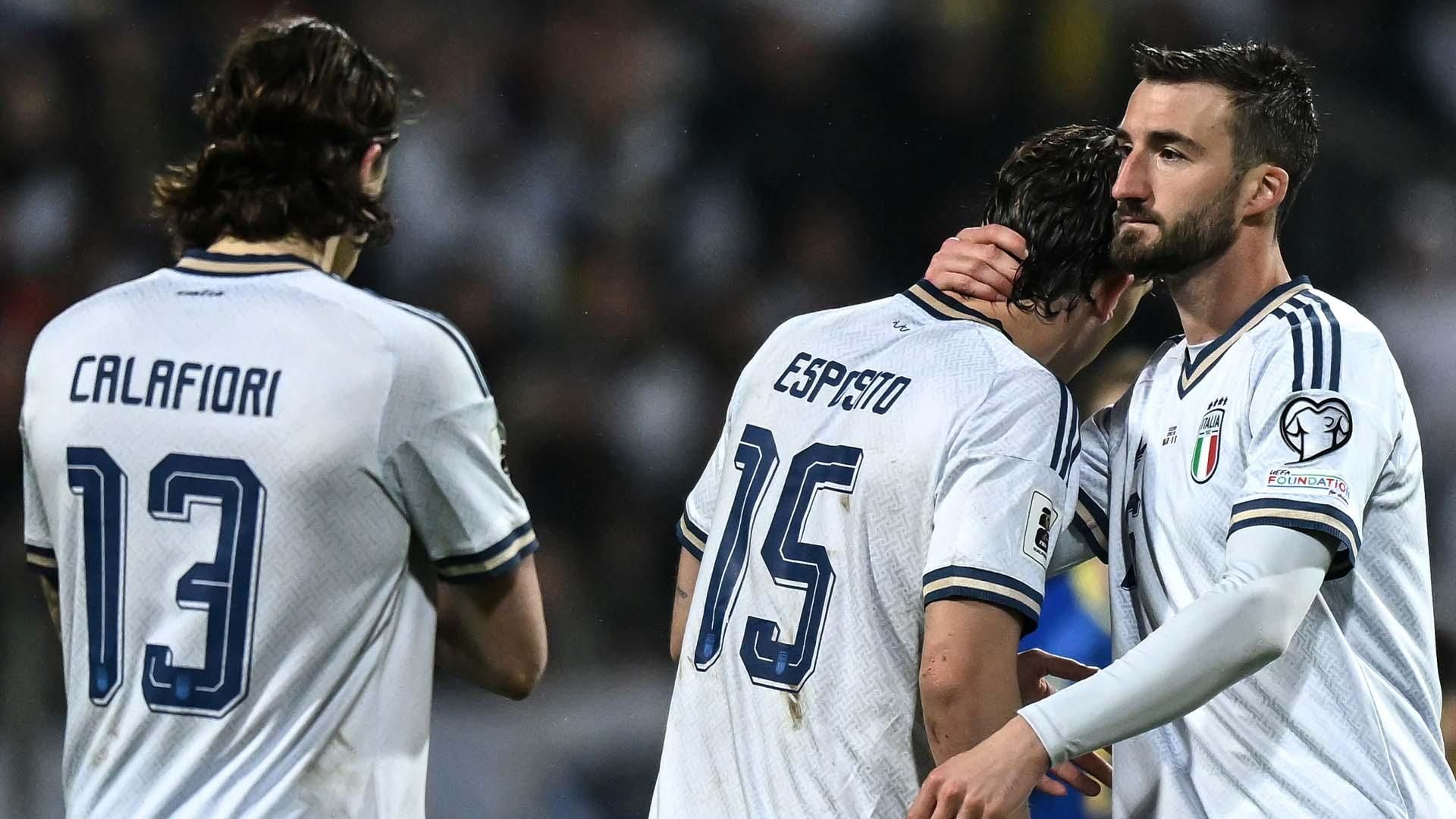 Gennaro Gattuso resigns from his position as head coach of the Italy national team following World Cup disappointment. 1