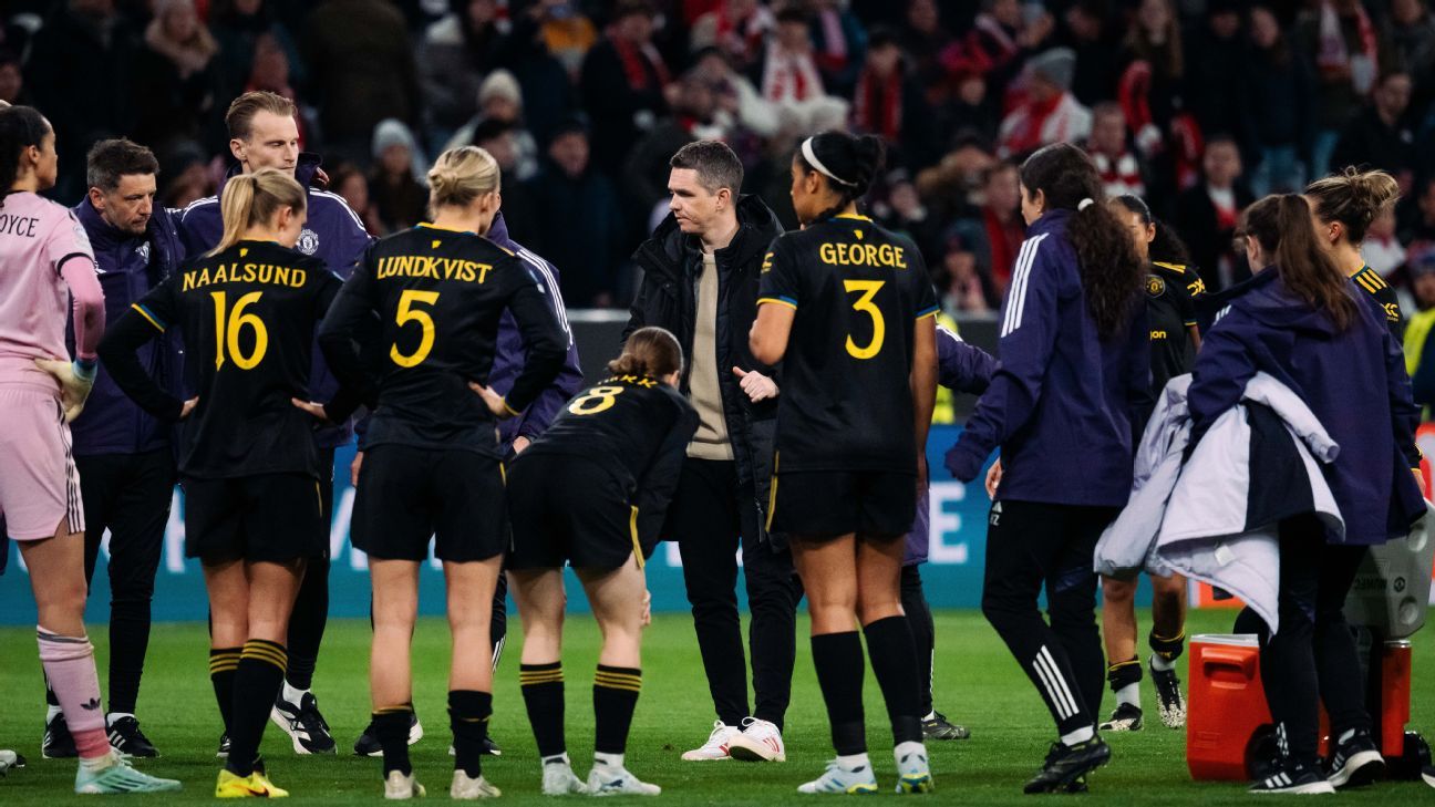 Man United manager Skinner calls for increased investment following UWCL elimination. 1