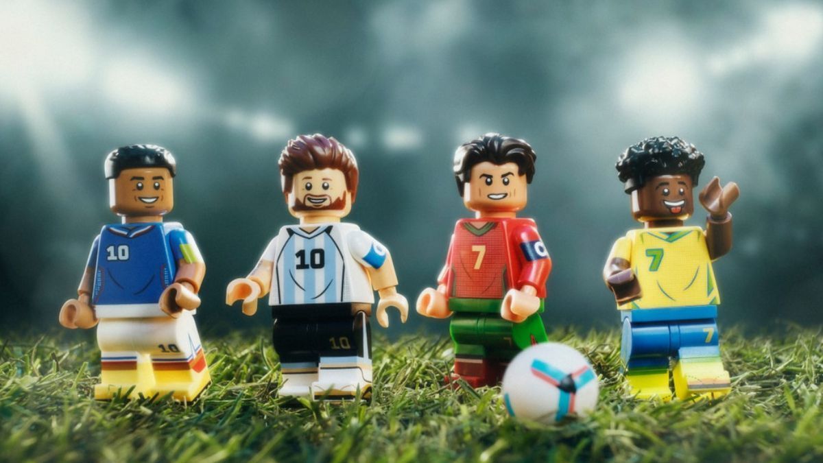 Messi and Ronaldo among World Cup icons represented as LEGO figures 1