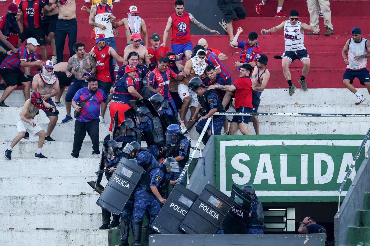 Paraguay Superclásico called off due to fan violence 1