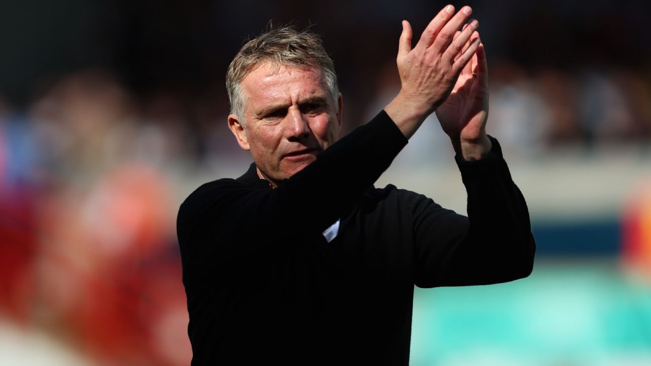 Phil Parkinson promises Wrexham will pursue promotion until the final moments. 1