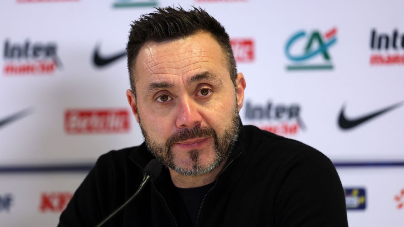 Roberto De Zerbi says he wants to be at 'big club' Tottenham for 'long time' Roberto De Zerbi expresses desire to remain at 'major club' Tottenham for an extended period. 1