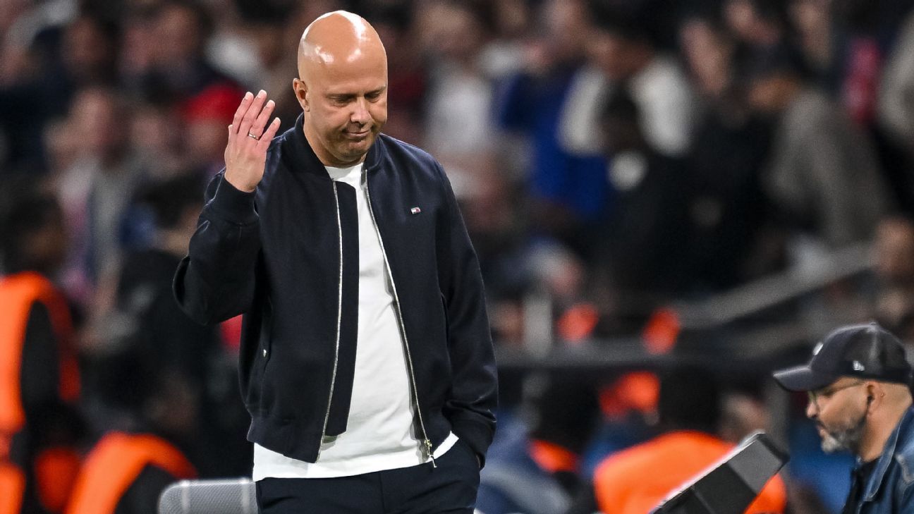 Slot relieved despite Liverpool being 'ripped apart' by PSG Slot expresses relief despite Liverpool's defeat to PSG 1