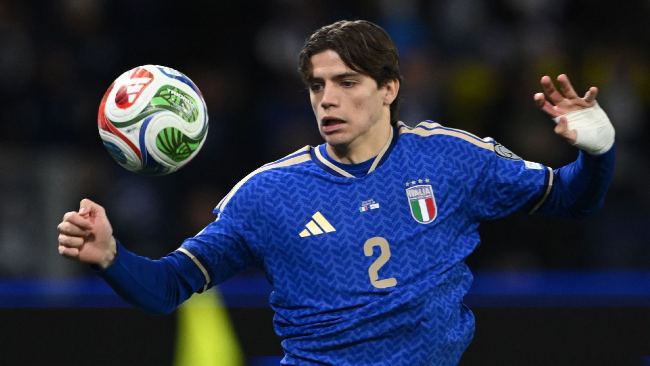 Transfer rumors, news: Liverpool, Barcelona eye Italy defender Transfer speculation: Liverpool and Barcelona interested in Italian defender 1