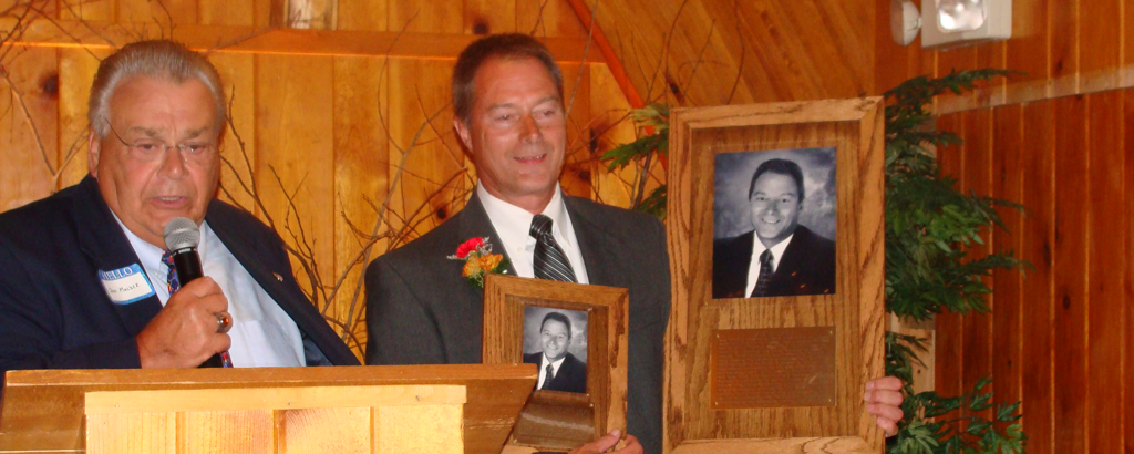 Don Bradford Honored with the Wm. Thayer Tutt Award for His Longstanding Contributions to Youth Hockey Development in Wisconsin 1