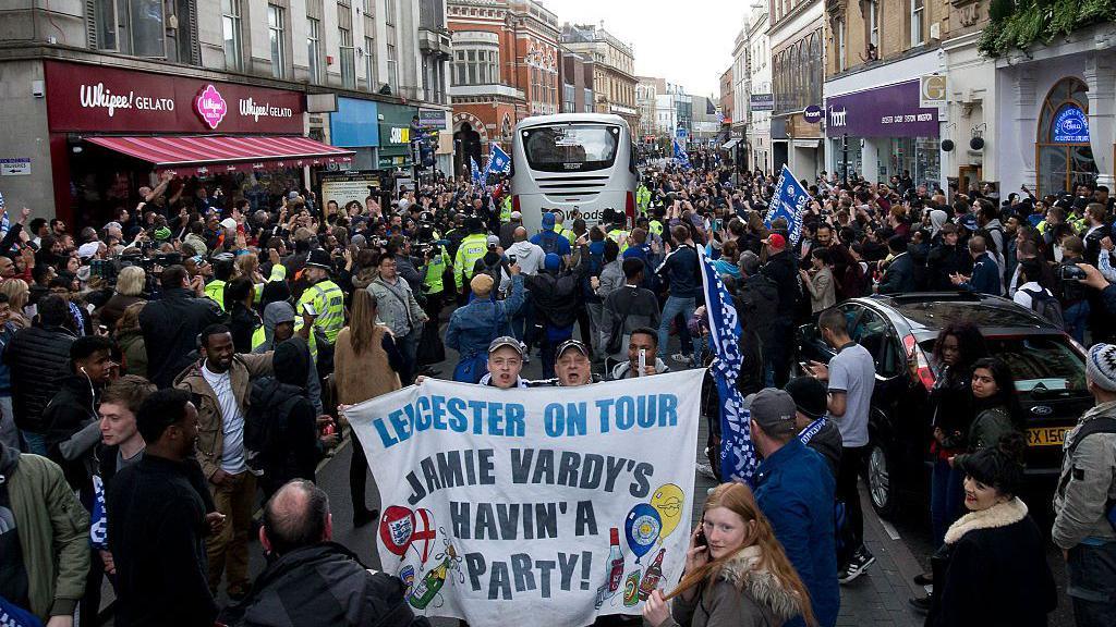 Secret invitations and other surreal moments before Leicester City’s title triumph 8