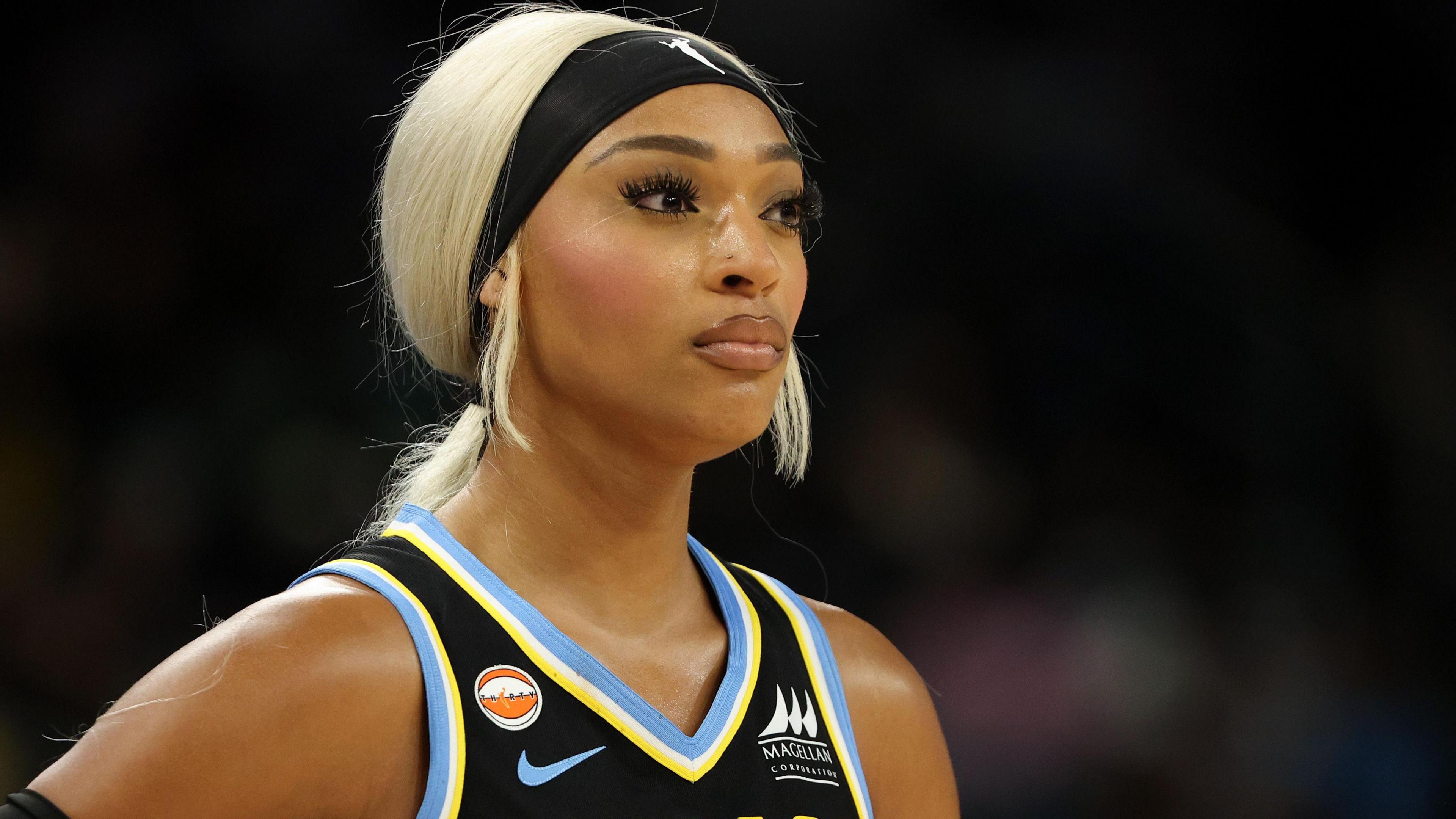 Chicago Sky's Carrington tells critics to do 'research' over 'white privilege' post 4