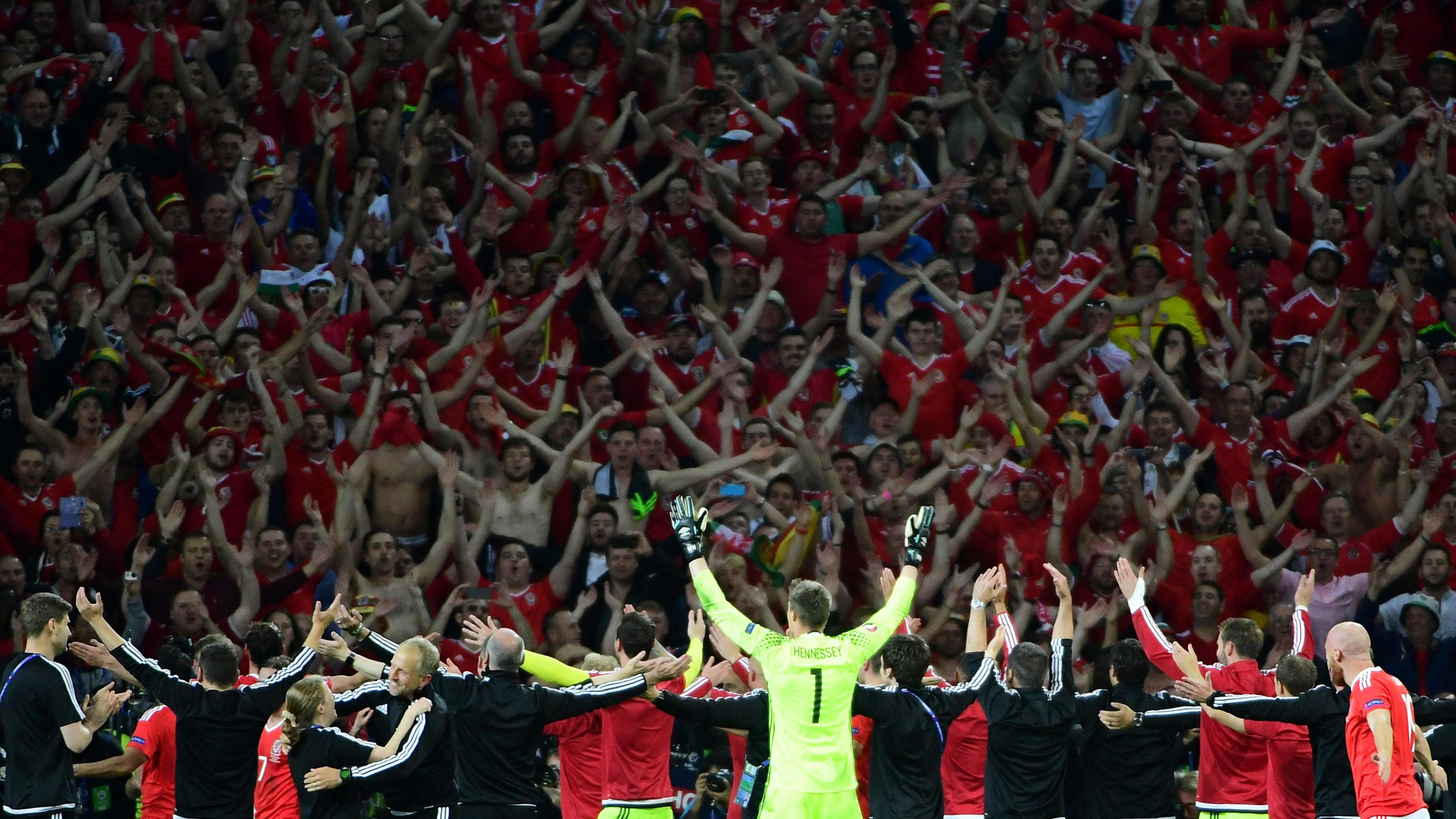Euro 2016: The summer that transformed Welsh football 8