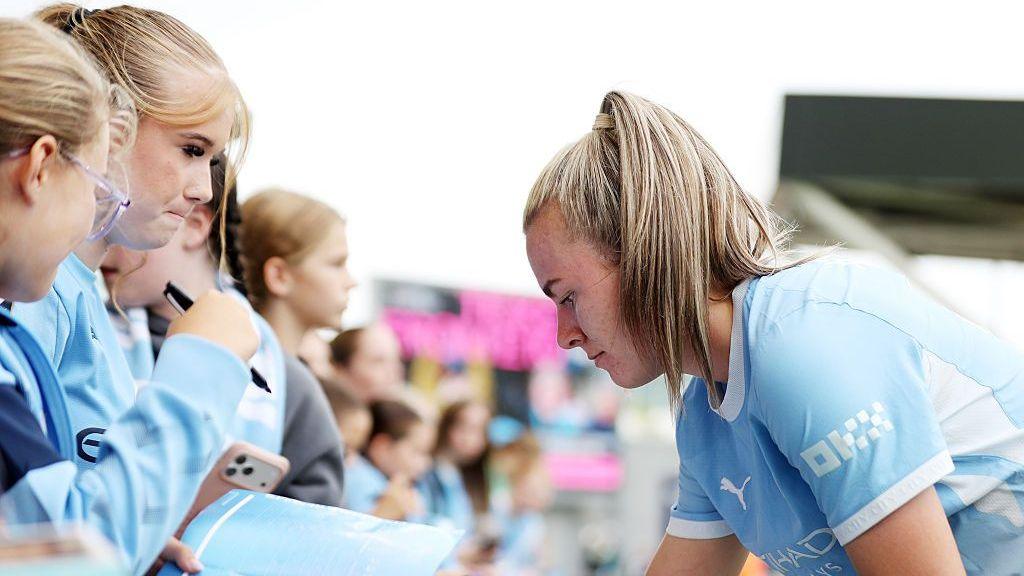 'A legacy' at 26: How Lauren Hemp has grown at Manchester City 6