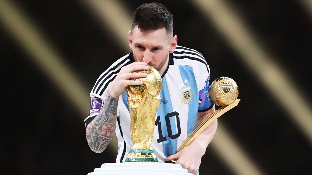 Beckham and Mourinho pay tribute to Messi Beckham and Mourinho pay tribute to Messi 5