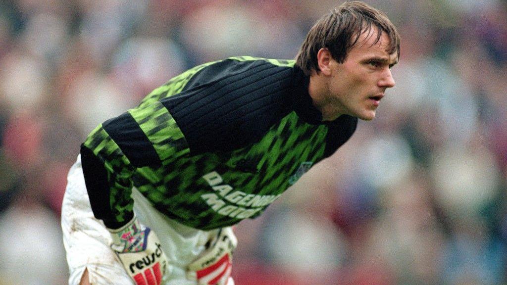 'Big Ludo' - trailblazing keeper who became West Ham cult figure Ludek Miklosko: The trailblazing goalkeeper who became a West Ham cult figure 5