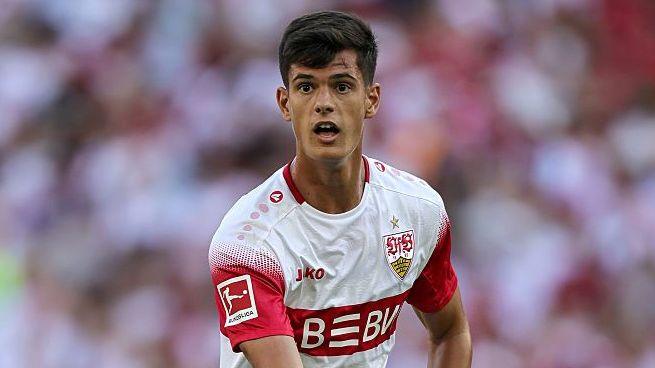 Brighton sign midfielder Chema Andres from Stuttgart 3