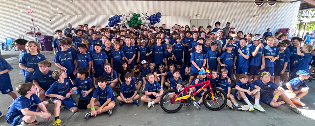 Houston Junior Aeros Build Bikes to Support Local Students 1