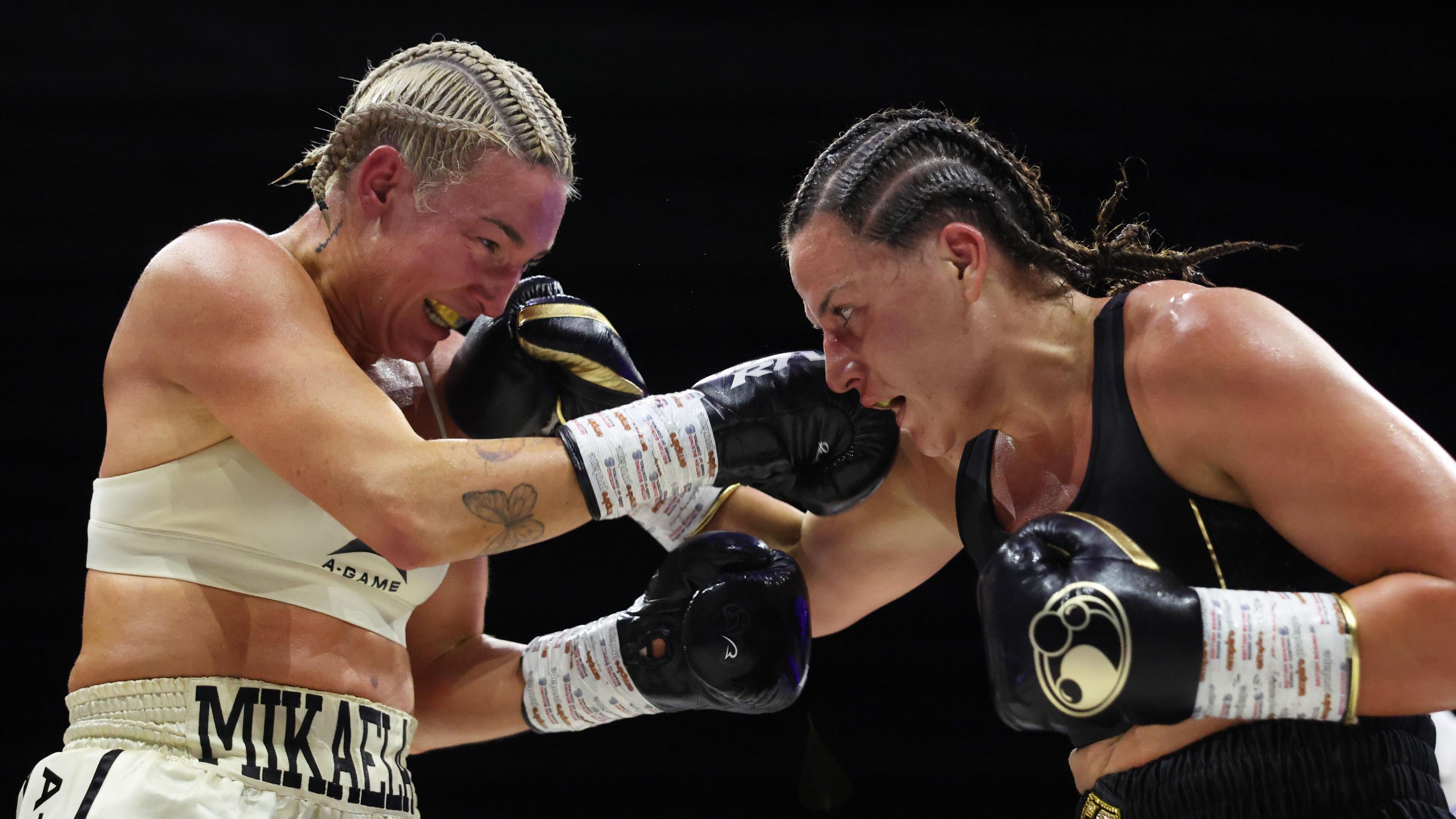 Cameron beats Mayer to become unified light-middleweight champion Cameron defeats Mayer to become unified light-middleweight champion 7