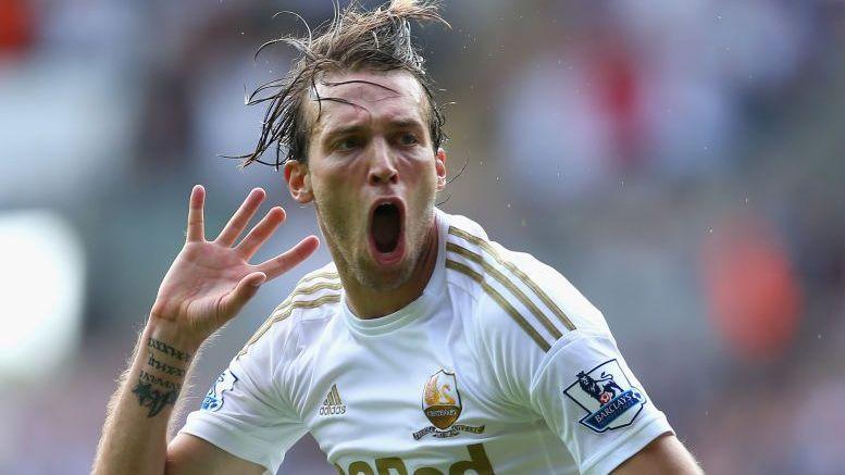 Carrick 'not bothered' by pressure - but should he be after this latest mess? 6