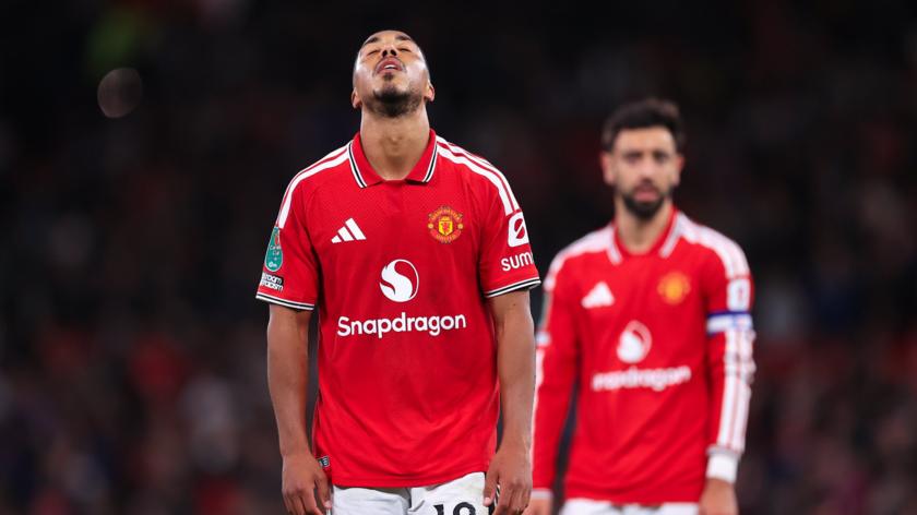 Carrick 'not bothered' by pressure - but should he be after this latest mess? 4