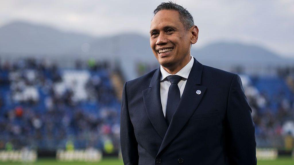 Como chiefs give up seats to older fans for Champions League debut 2