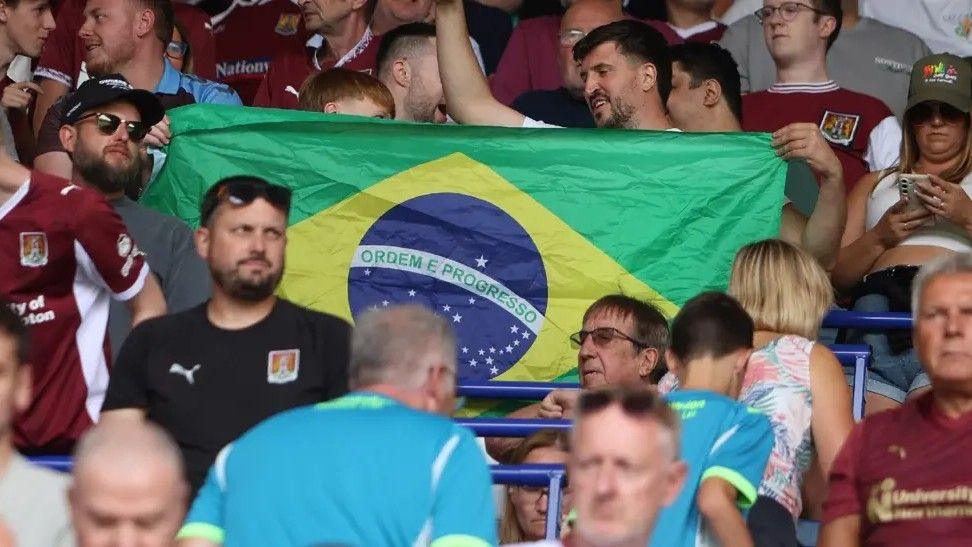 Consortium including ex-Brazil striker Pato completes Northampton Town takeover 5