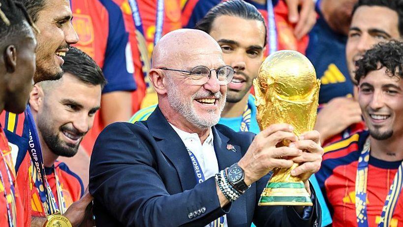 De la Fuente extends Spain contract to 2032 5