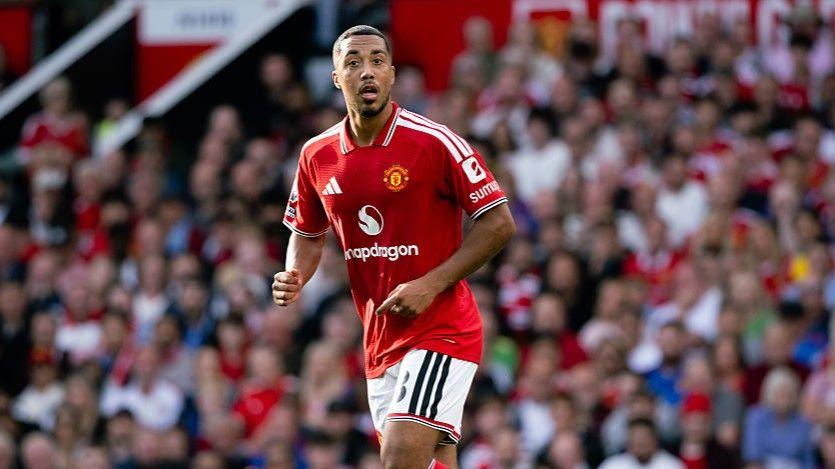Familiar questions for Man Utd, now Carrick must find answers 8