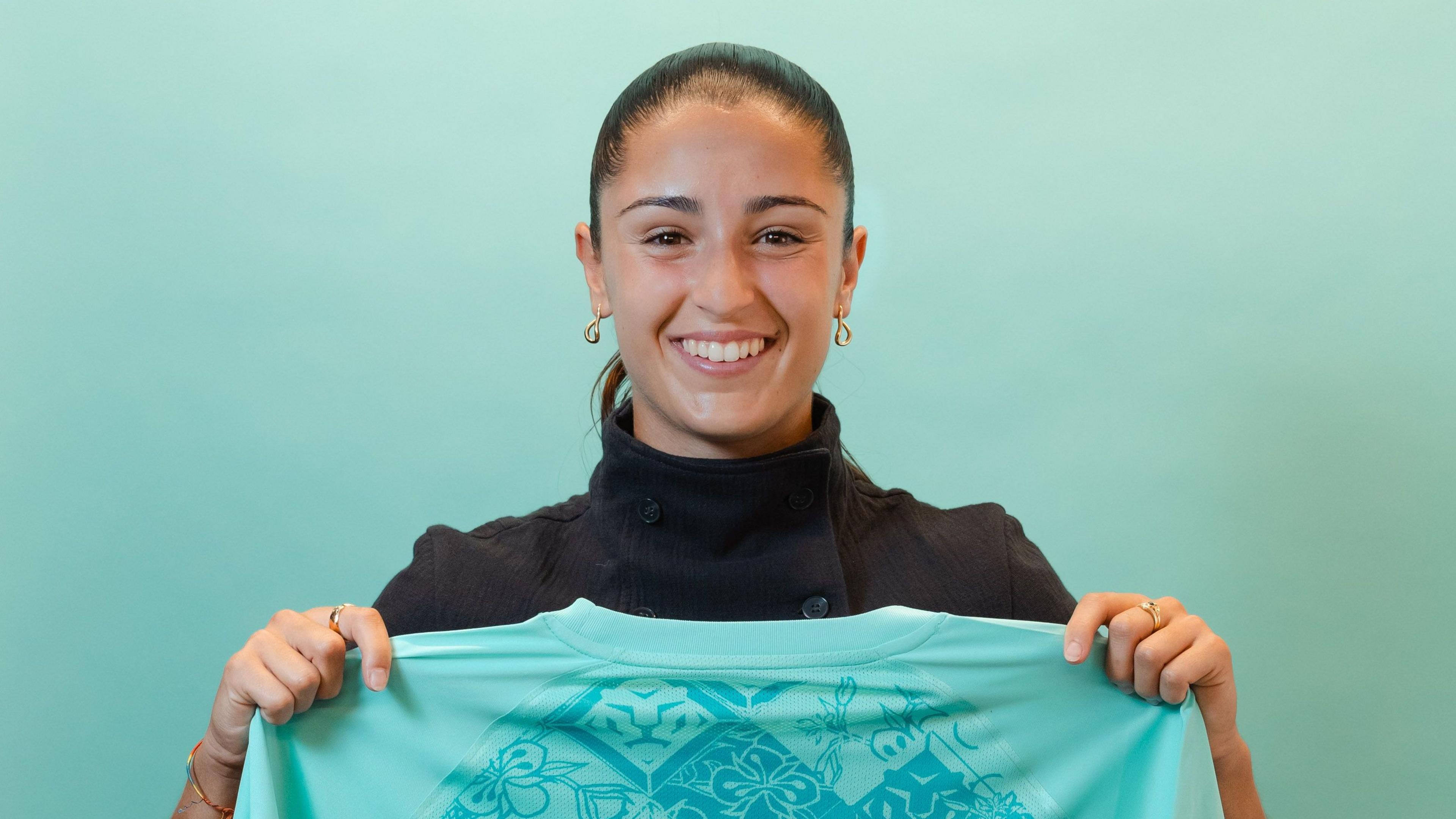 Jana Fernandez extends London City Lionesses stay until 2029 2