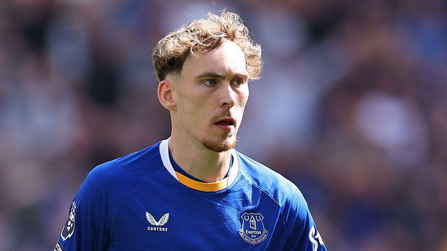How James Garner became Everton's indispensable leader 2