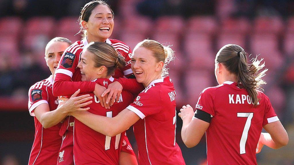 How to follow women's football with BBC Sport this season How to follow women's football on BBC Sport this season 8