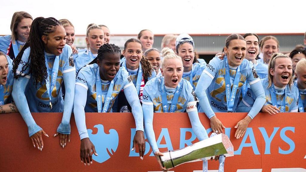 How to follow women's football with BBC Sport this season How to follow women's football on BBC Sport this season 5