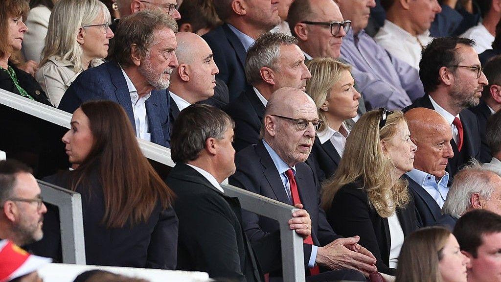 Manchester United's joint-worst start since 1992 fuels fan protests against ownership 6