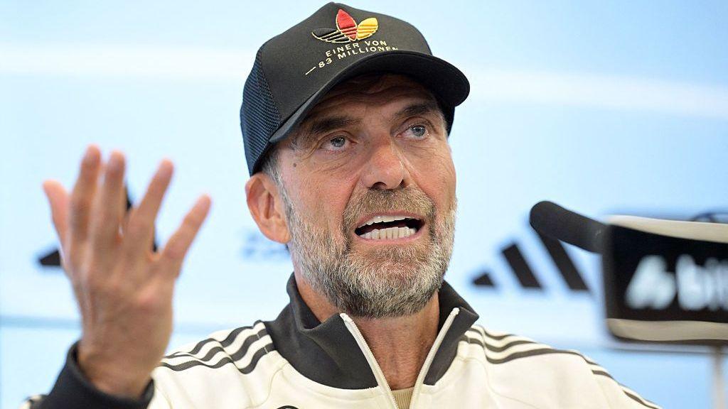 Klopp wants to 'reclaim' flag amid German elections 5