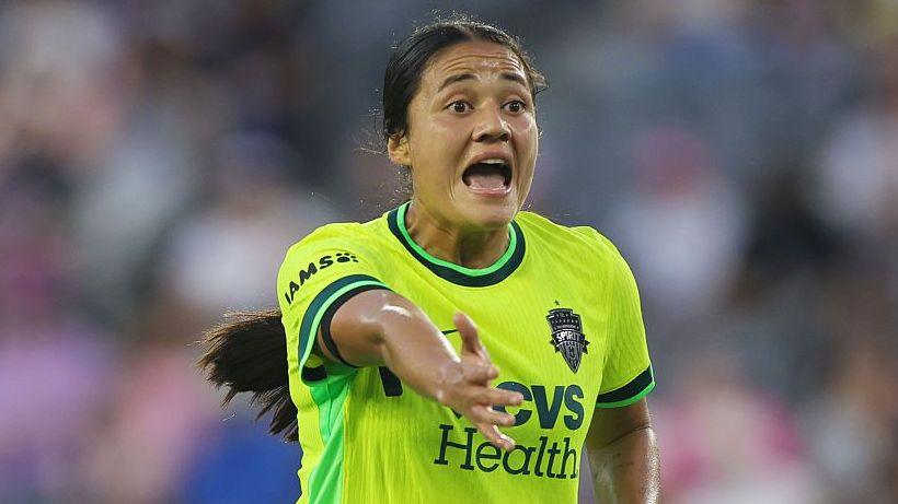 Man Utd near deal for Mexico's Bernal 2