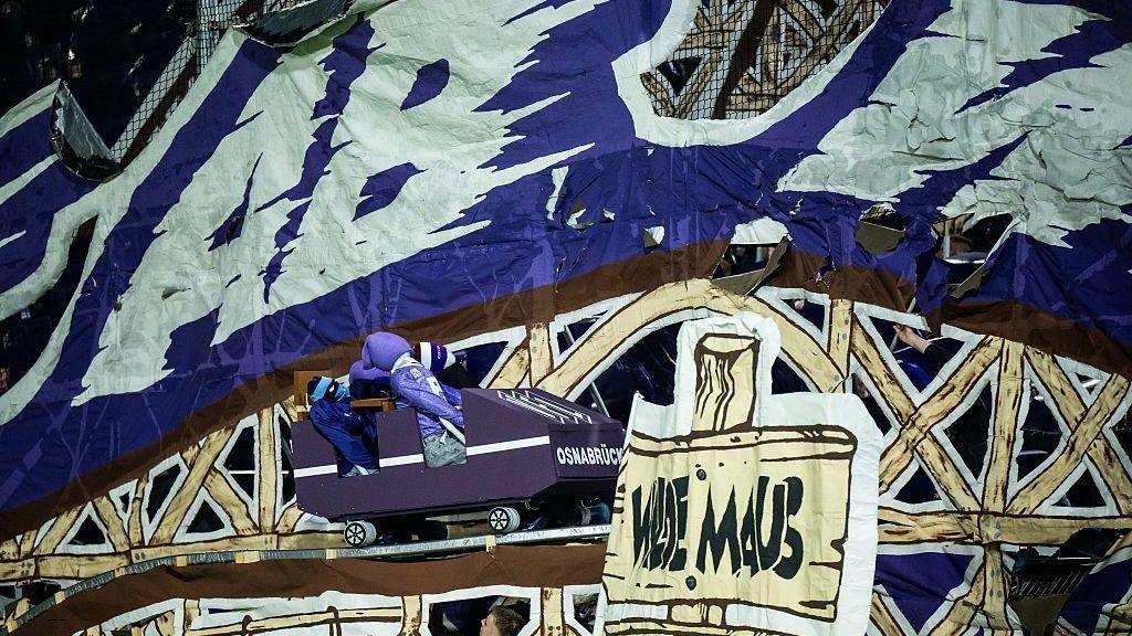 Osnabruck unveils working rollercoaster tifo before Kane ends Bayern's cup dream 6