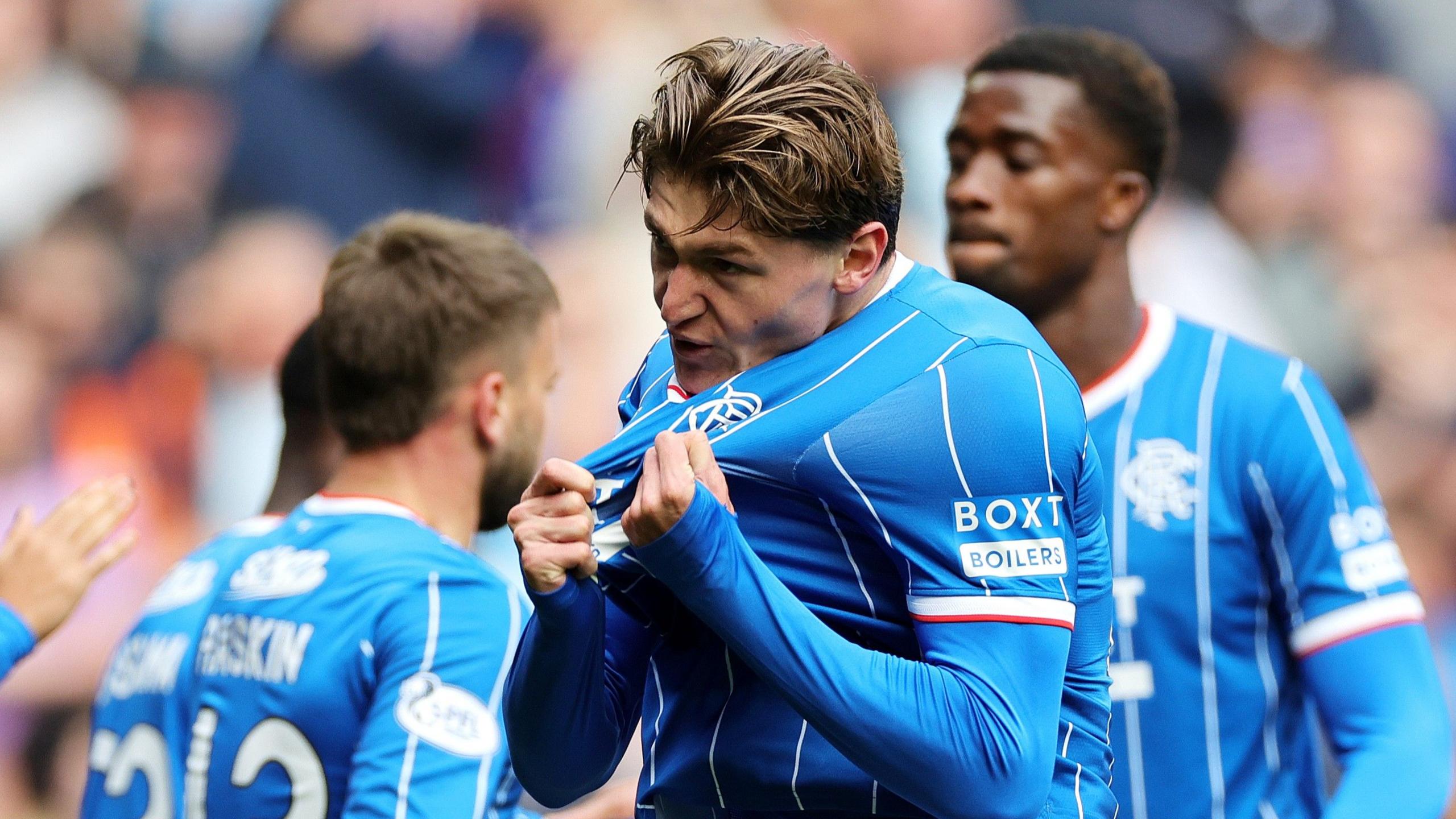 Rangers captain Shankland suffers 'significant' injury Rangers captain Shankland suffers 'significant' hamstring injury 6