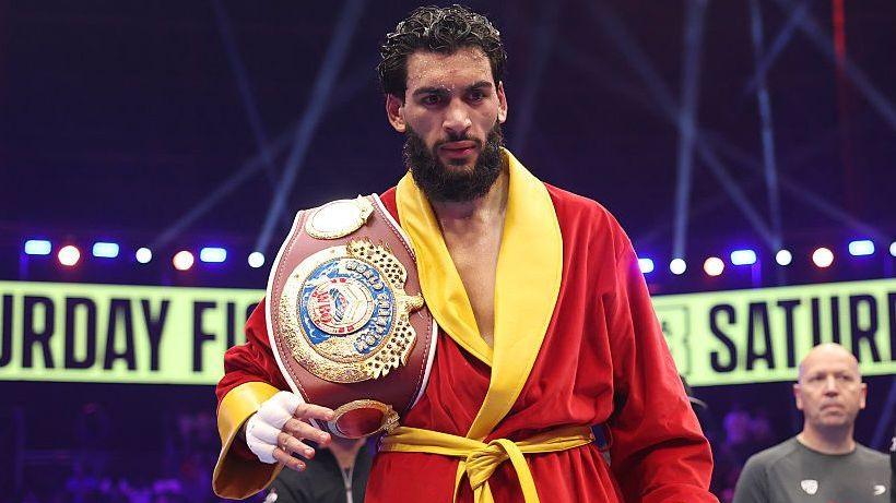 Hamzah Sheeraz withdraws from mandatory bout and relinquishes WBO super-middleweight title 5