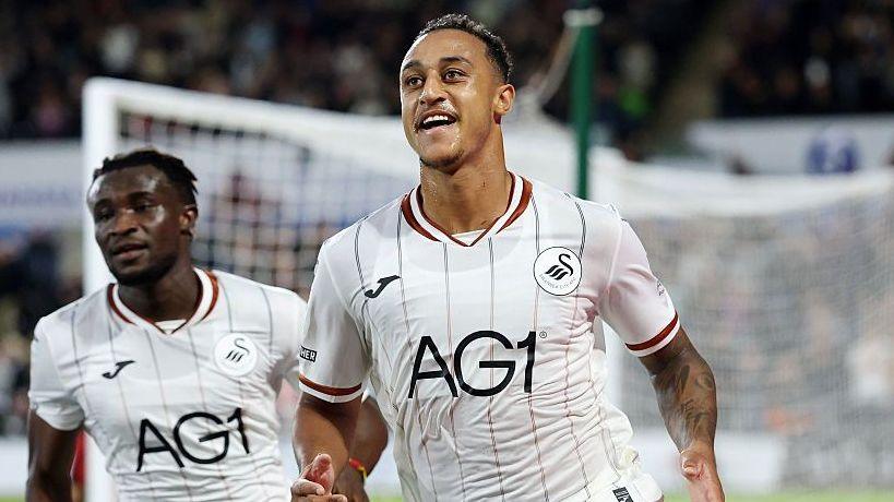 West Ham ominous and relief for Martin - Sam Parkin's EFL takeaways Sam Parkin's EFL takeaways: West Ham's ominous rise and Leicester's relief 9