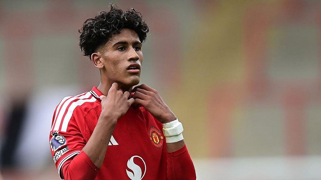 What next for Gabriel and Man Utd? JJ Gabriel: Why Manchester United's teenage star wants to leave and where he could go 7