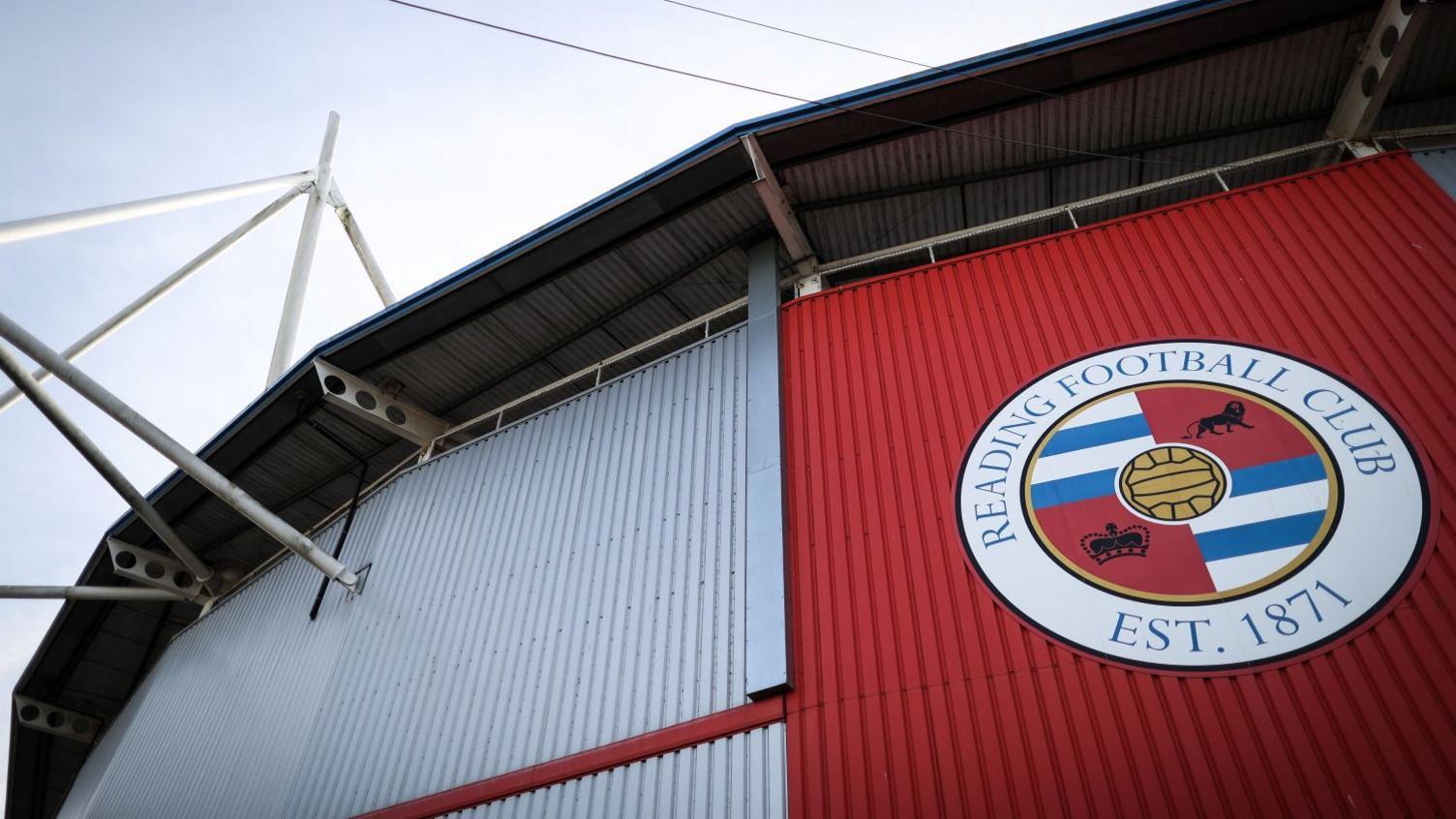 PSG and Ajax visit League One club Reading for AI summit 6