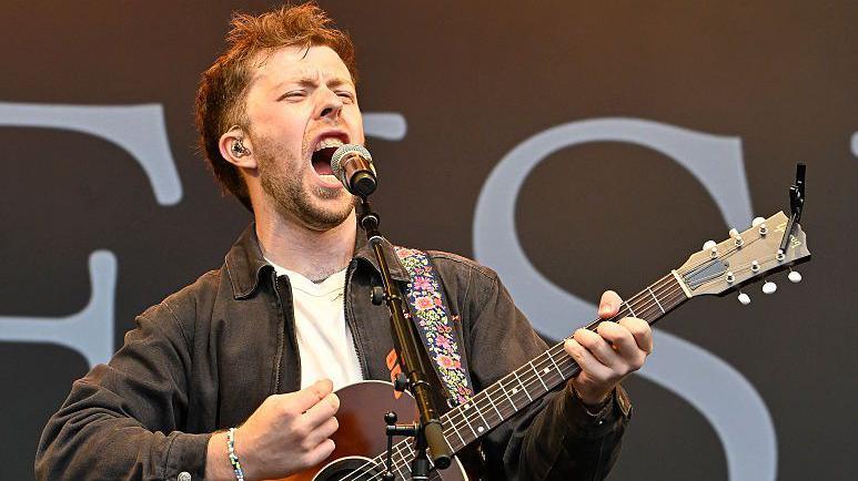 How a folk band, football club and FIFA 11 created an unlikely anthem 8