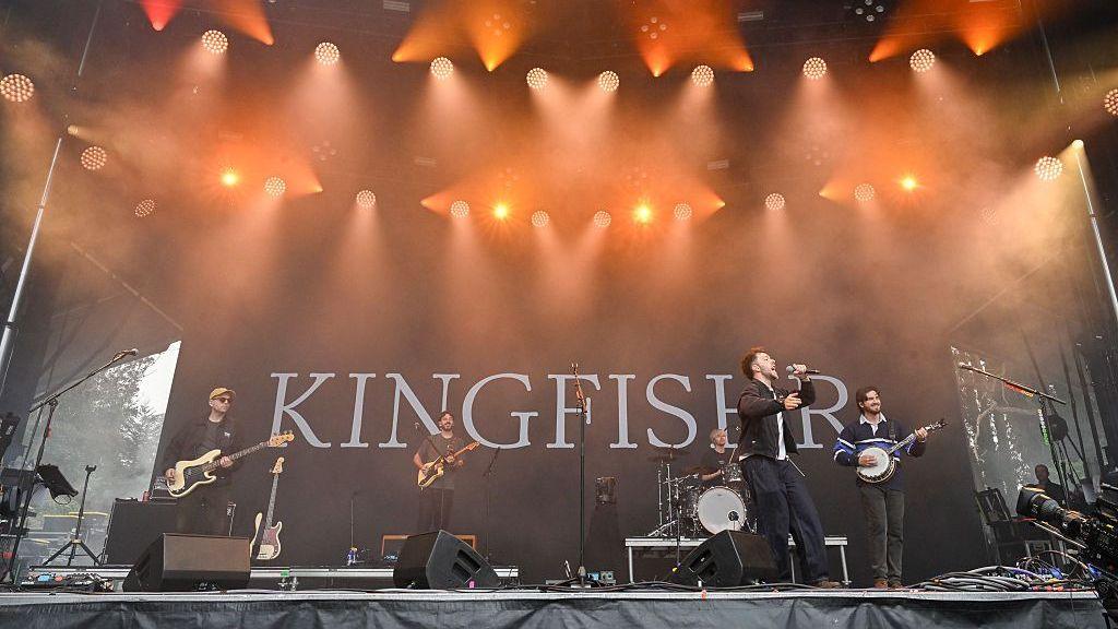 How a folk band, football club and FIFA 11 created an unlikely anthem 6