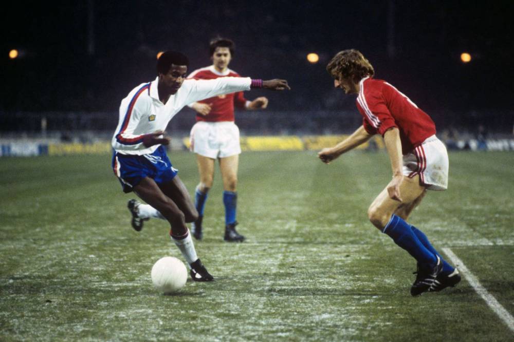 ‘It was a massive thing’ to be England’s first Black football player, says Viv Anderson 9 | ASL