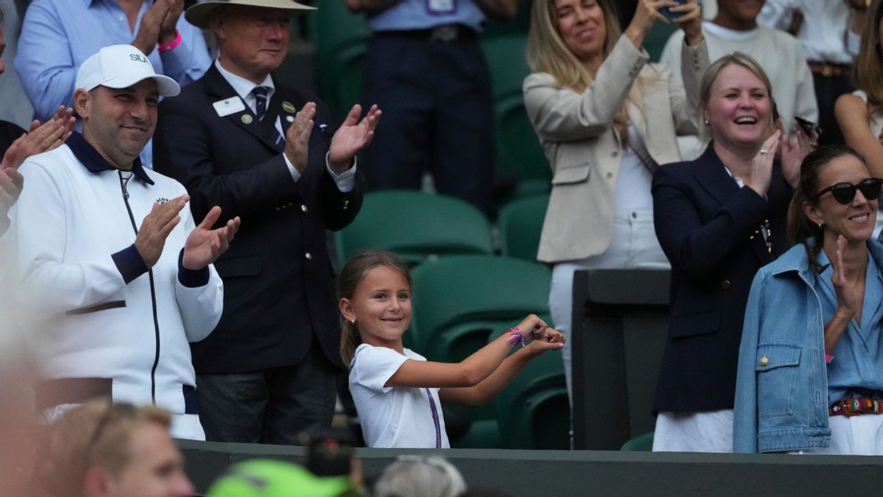 Djokovic's daughter steals show at Wimbledon with victory dance 1 | ASL
