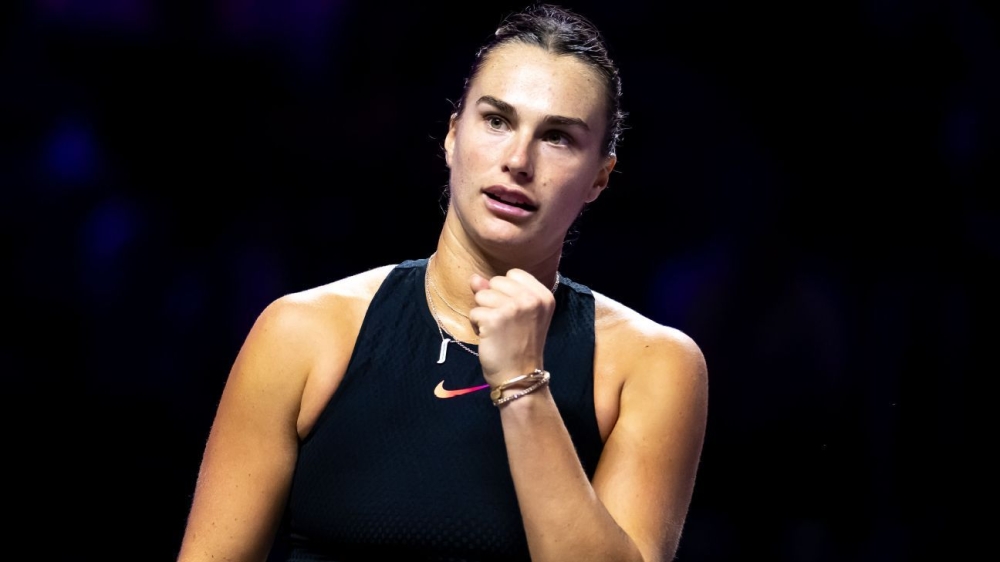 Aryna Sabalenka tops Zheng Qinwen in WTA Finals opener 1 | ASL