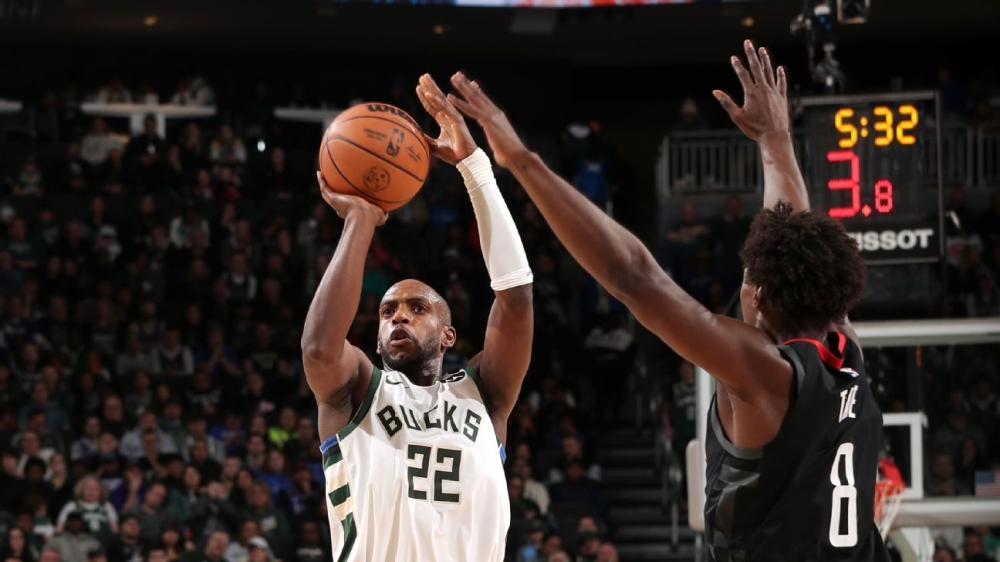 Bucks star Khris Middleton completes 5-on-5 scrimmages, sources say 1 | ASL